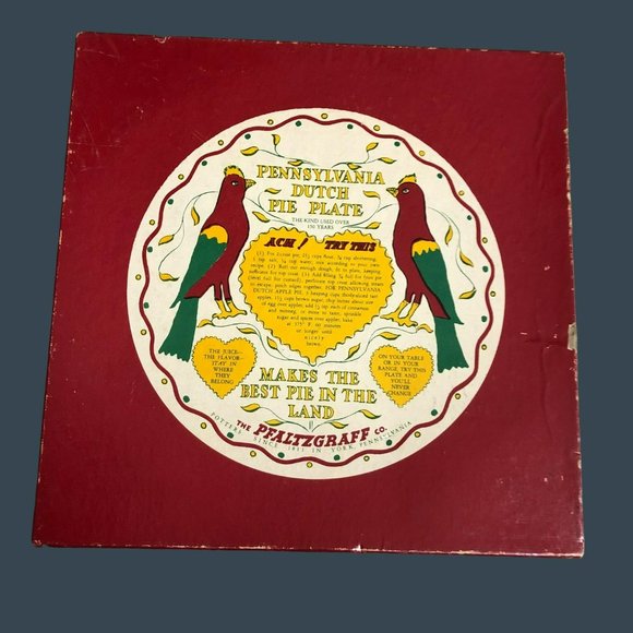 Pennsylvania Dutch Pie Plate Pfaltzgraff Pottery 9" NOS Original Box - Picture 1 of 6